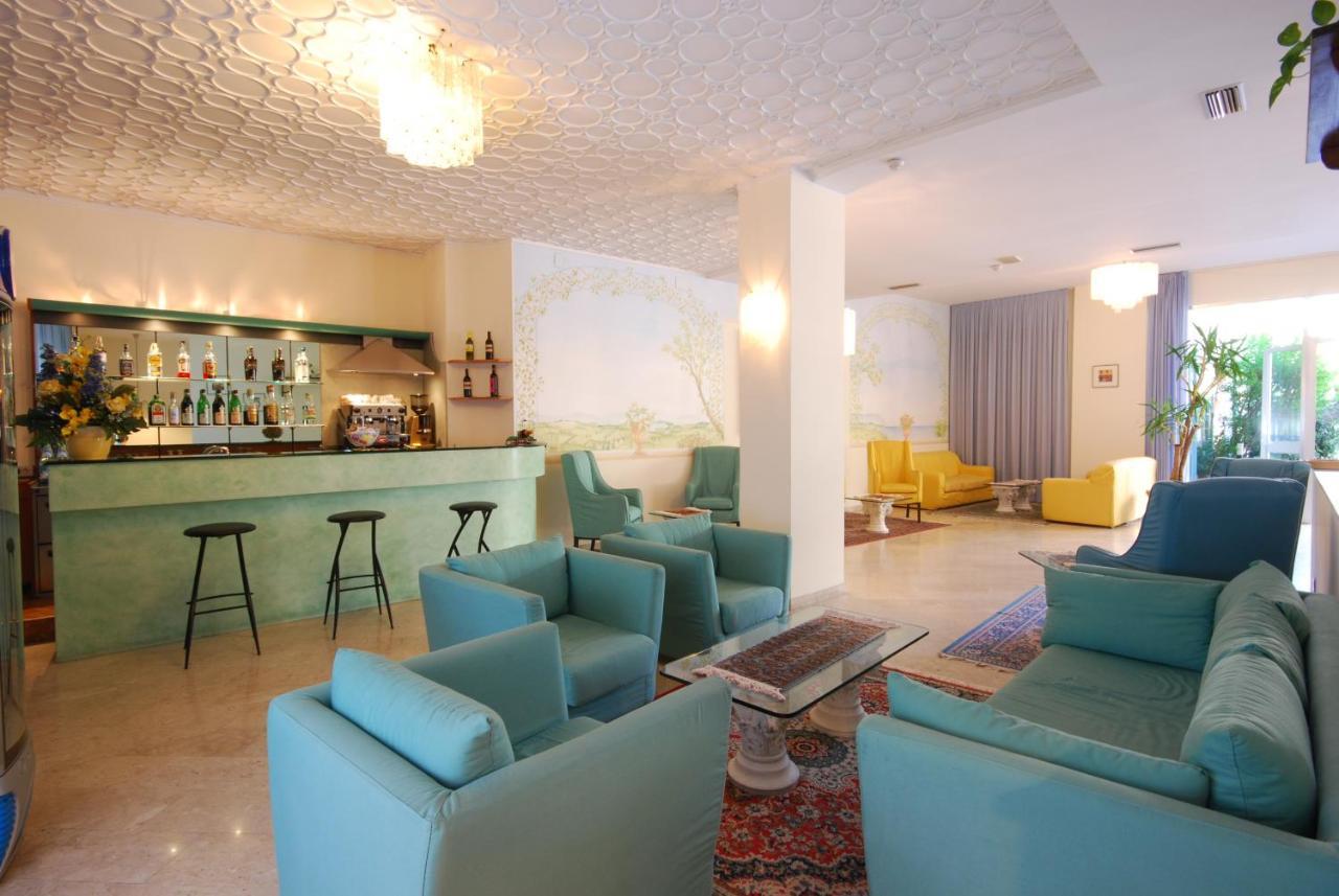 Hotel Caravelle Pesaro Esterno foto