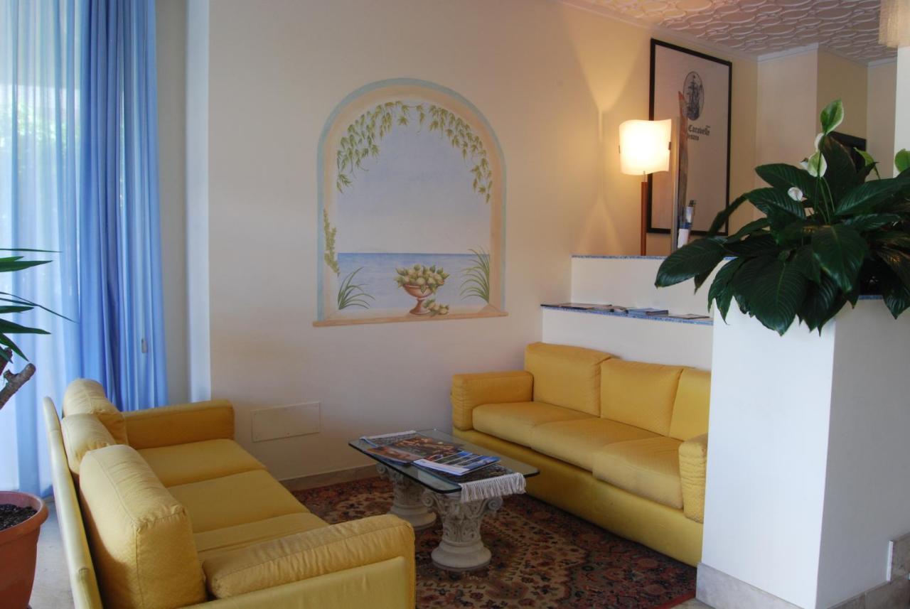Hotel Caravelle Pesaro Esterno foto