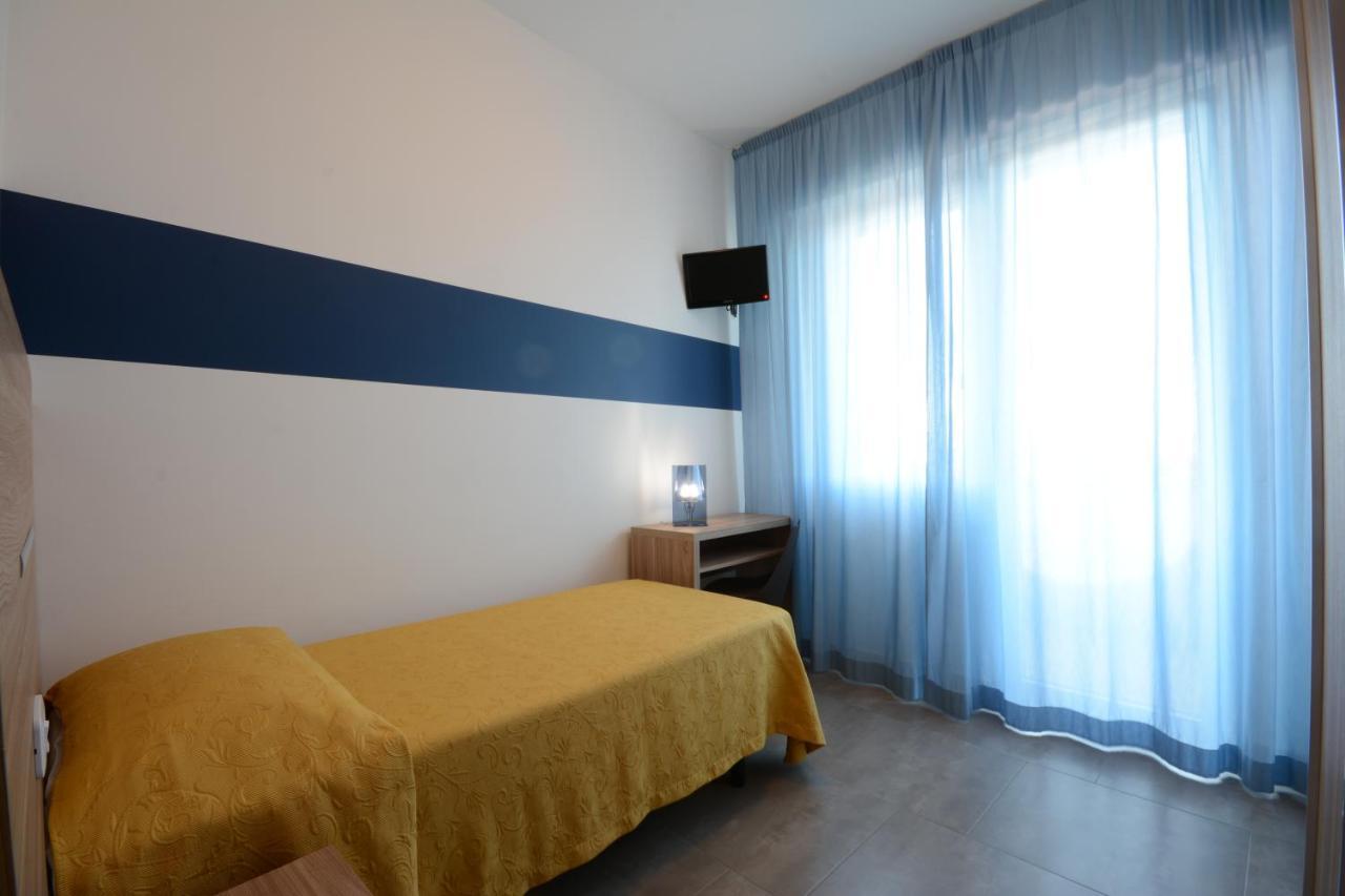 Hotel Caravelle Pesaro Esterno foto